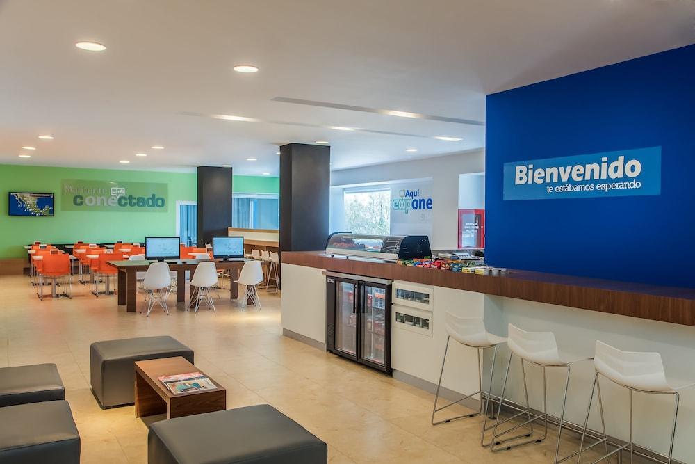 Sleep Inn Leon Antares Kültér fotó