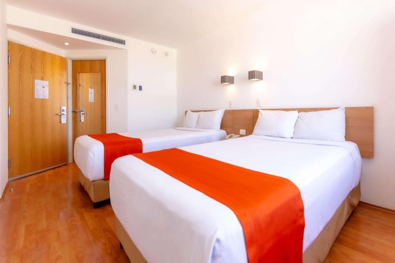 Sleep Inn Leon Antares Kültér fotó